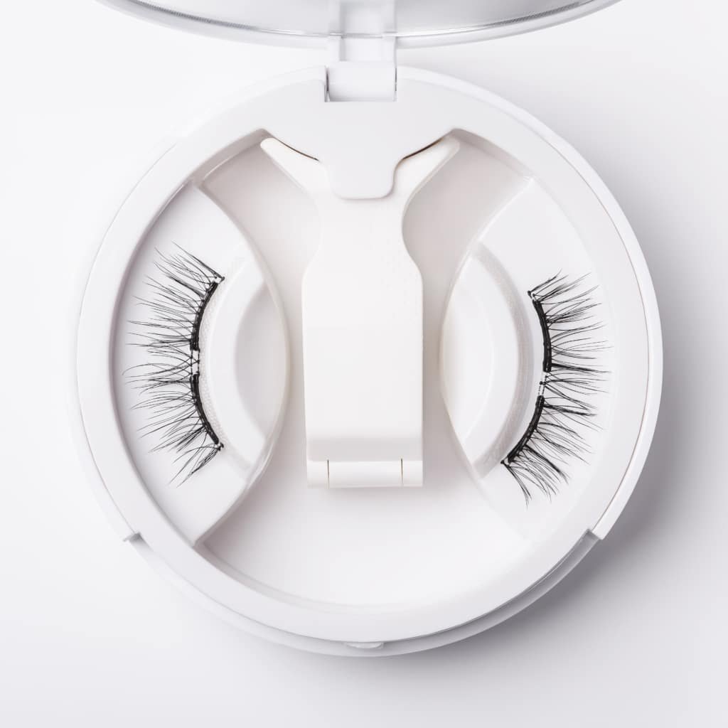 Magnētiksās skropstas Magnetic eyelashes.