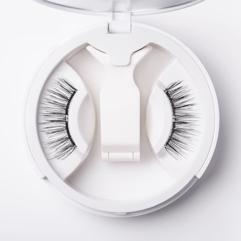 Magnētiksās skropstas Magnetic eyelashes.