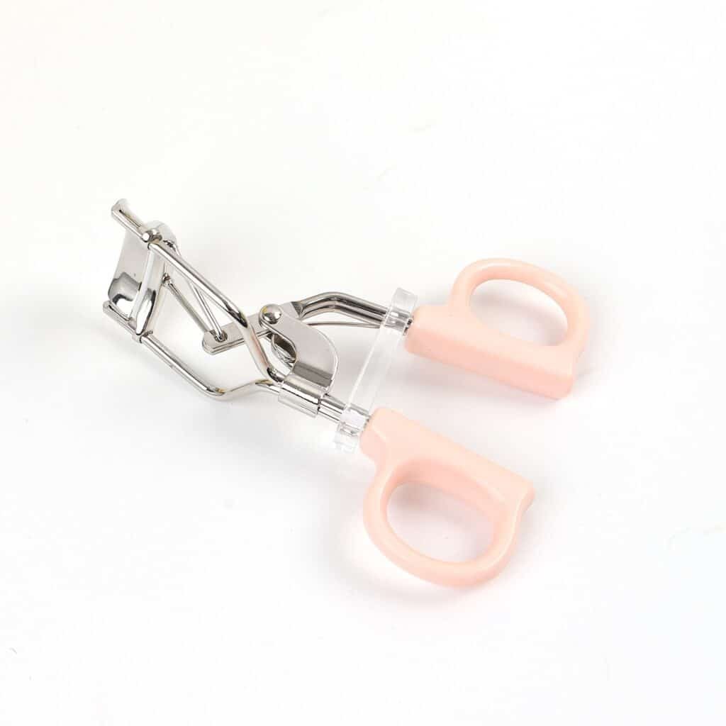 Sky Lashes skropstu atliecējs.